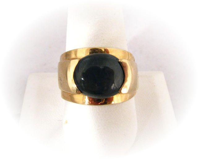 Appraisal: Men's K yellow gold and blue stone ring size with