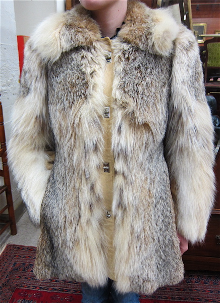 Appraisal: LADY'S LYNX FUR JACKET with suede leather panels having four