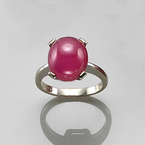 Appraisal: Ruby Ring An oval cabochon ruby having a pleasant red