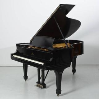 Appraisal: Steinway grand piano in black lacquer case th c no