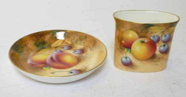 Appraisal: A ROYAL WORCESTER PORCELAIN DISH AND MATCHING POT th century