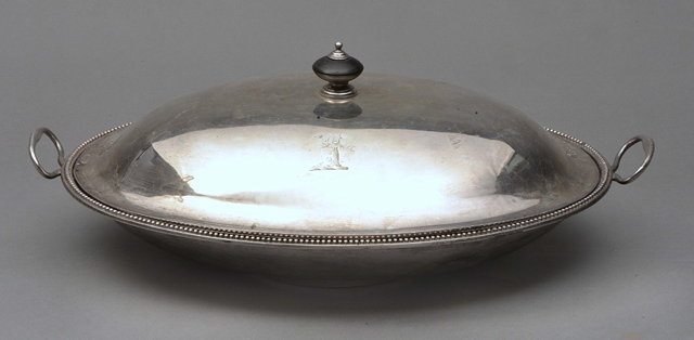 Appraisal: A GEORGE III SILVER CHAFING DISH AND COVER plain oval