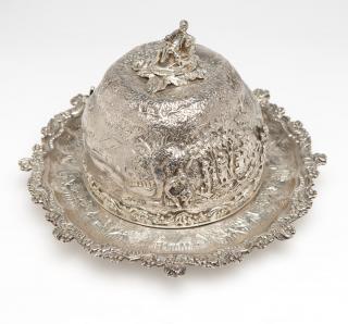 Appraisal: A George IV sterling cheese dome Edward Farrell London maker's