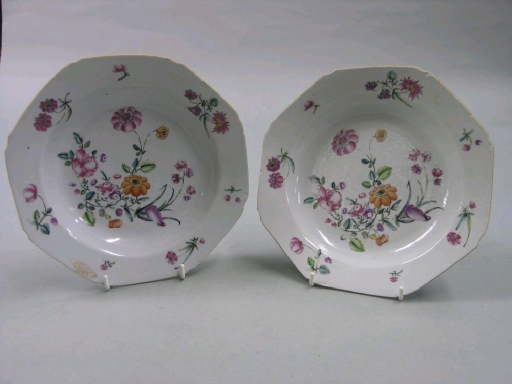 Appraisal: A pair of th century Chinese export dishes octagonal shape