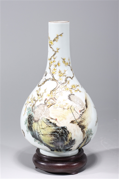 Appraisal: Chinese enameled bottle vase with birds and flowers six-character Qianlong