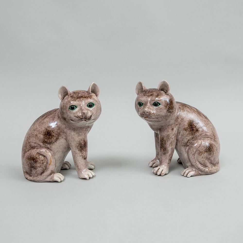 Appraisal: Pair of Chinese Export Porcelain Style Figures of Seated Cats