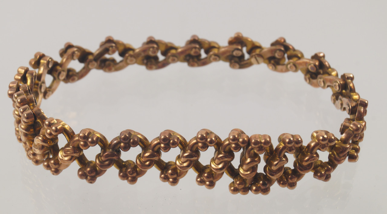 Appraisal: A ct gold expanding bracelet g