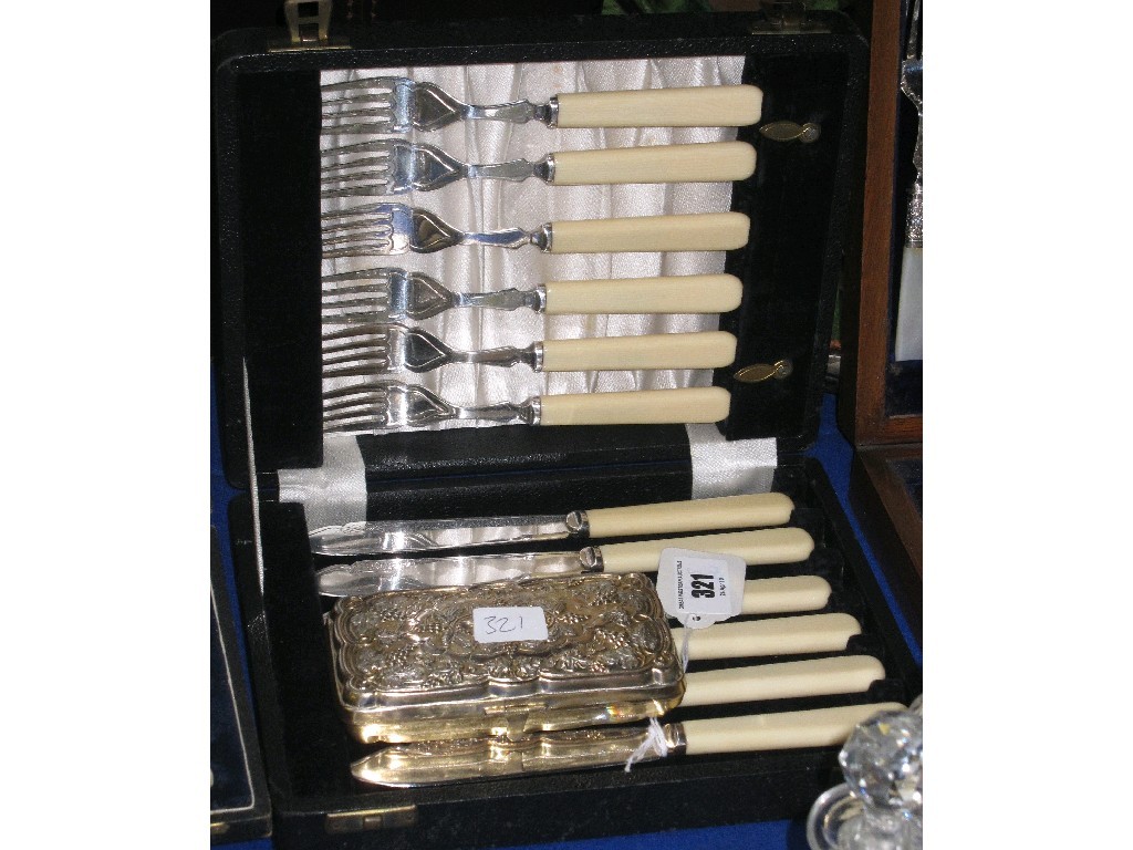 Appraisal: Lot comprising fish cutlery set and a continental white metal