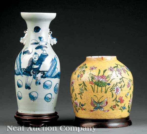 Appraisal: A Group of Chinese Porcelain late th early th c