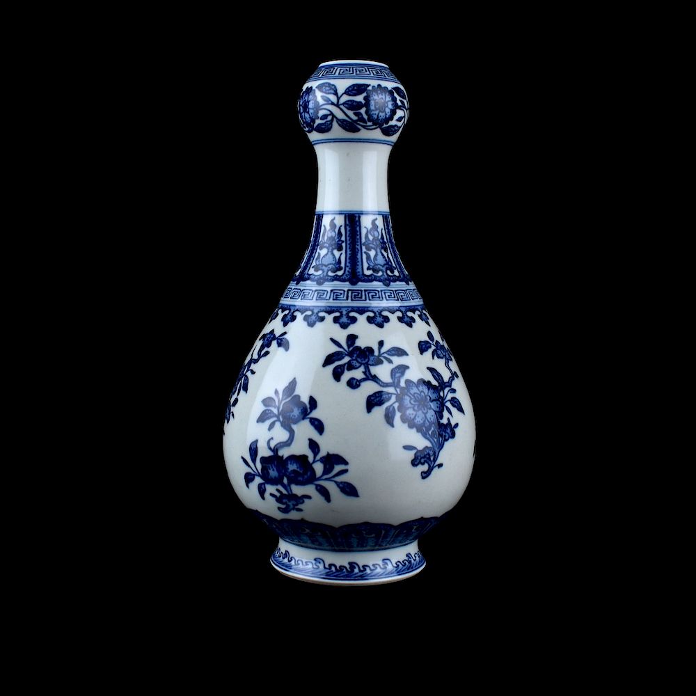 Appraisal: Chinese Kangxi Style Blue and White Porcelain Vase Chinese Kangxi