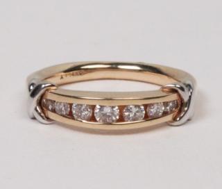 Appraisal: K YELLOW GOLD DIAMOND LADY'S RING K YELLOW GOLD AND