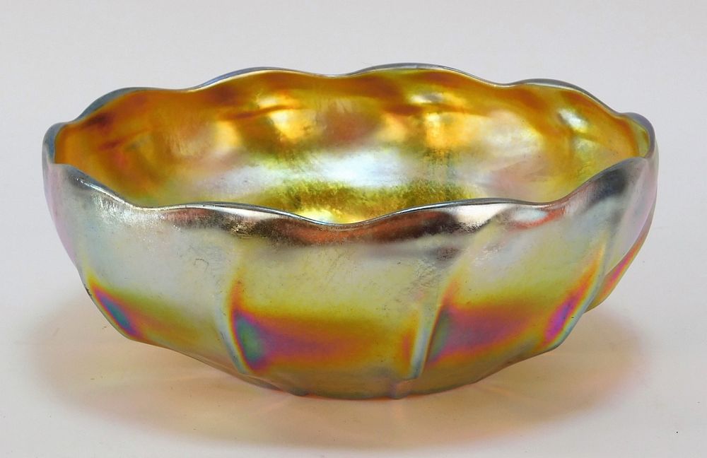 Appraisal: Tiffany Gold Iridescent Favrile Art Glass Bowl United States th