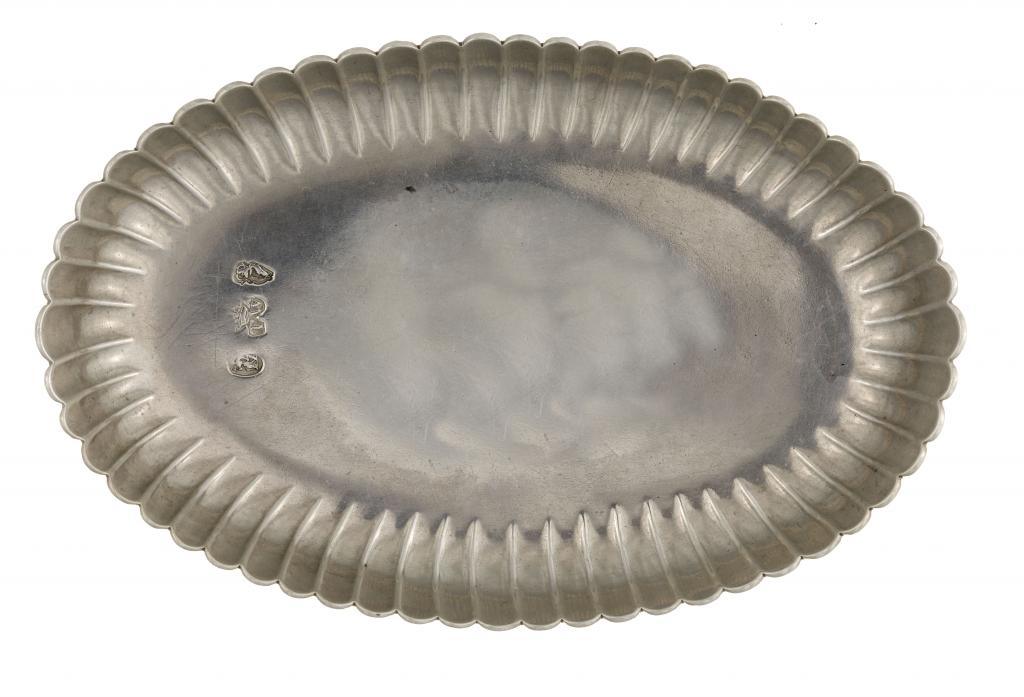 Appraisal: AN IRISH GEORGE II OVAL SPOON TRAY with fluted border