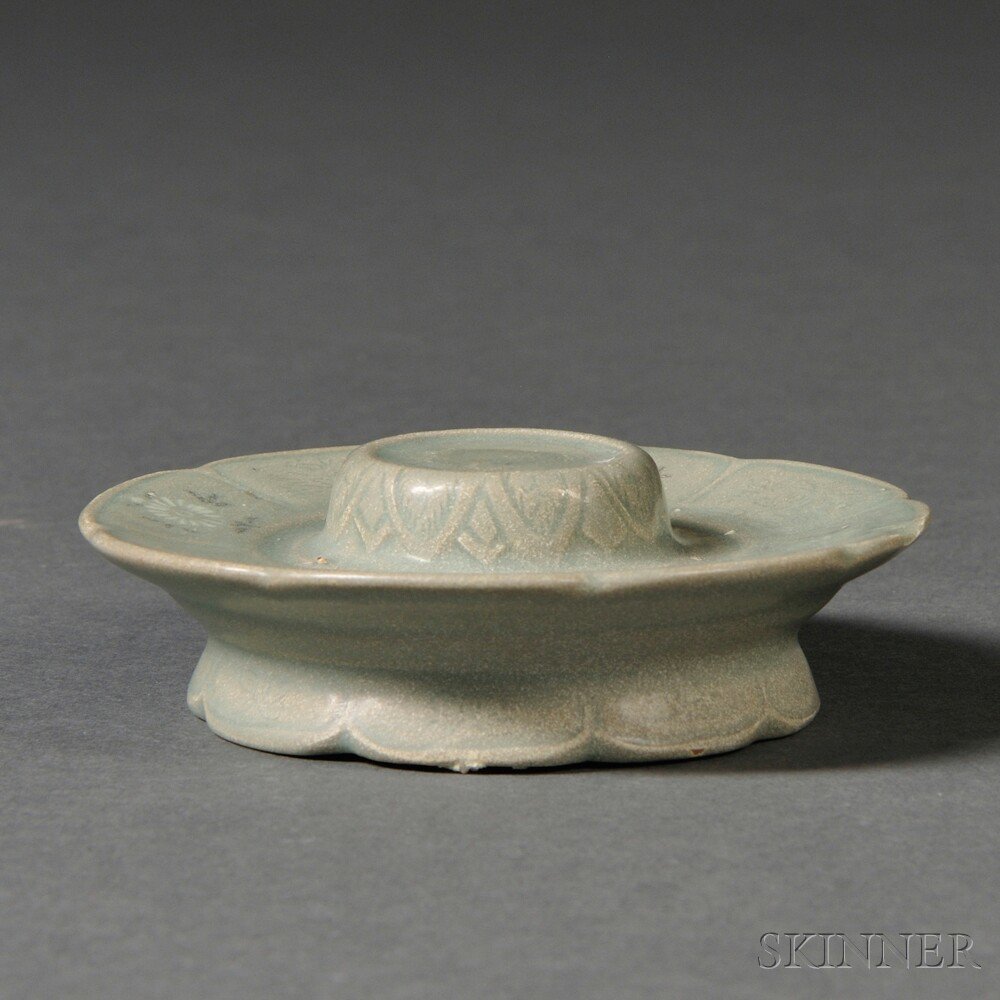 Appraisal: Celadon Cup Stand Korea shaped as an eight-lobed flower with