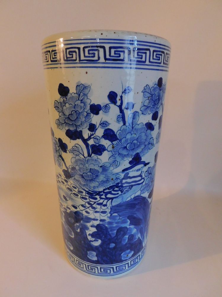 Appraisal: ANTIQUE CHINESE UMBRELLA STAND th century Chinese blue and white