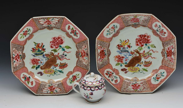 Appraisal: A PAIR OF CHINESE FAMILLE ROSE PORCELAIN OCTAGONAL PLATES the