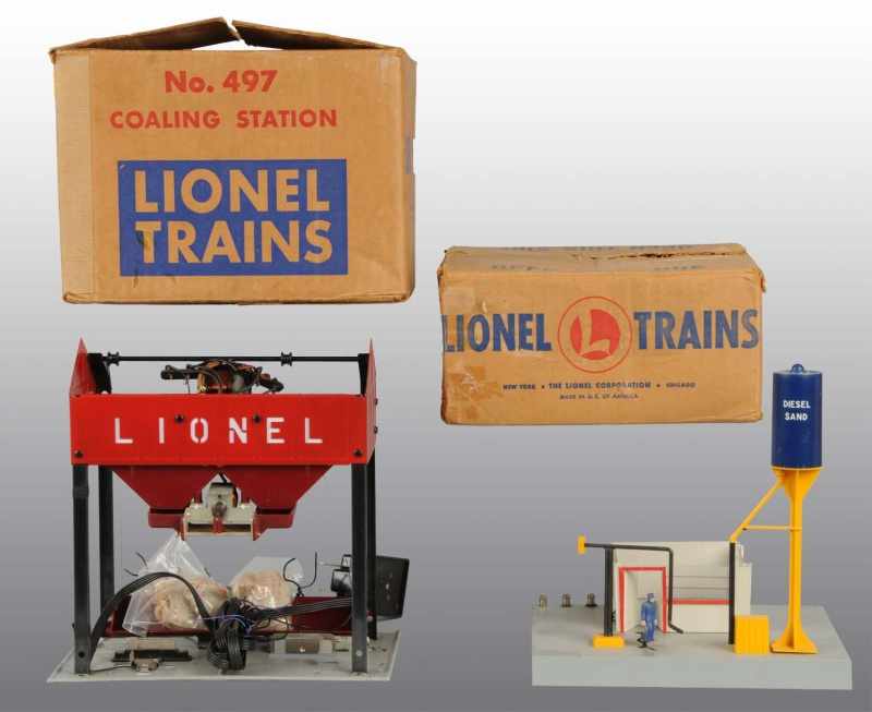 Appraisal: Lot of Lionel Train Accessory Items Description American Post-war Includes