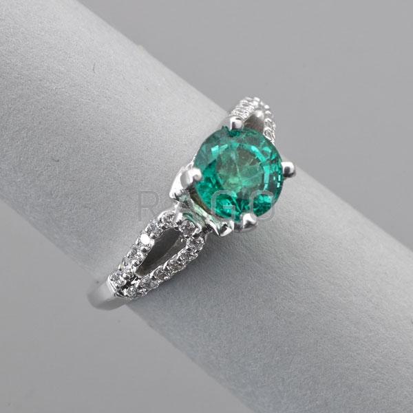 Appraisal: RECENT EMERALD AND DIAMOND K WHITE GOLD RING Condition Report