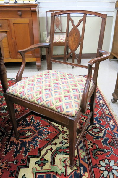 Appraisal: A SET OF SIX FEDERAL STYLE MAHOGANY DINING CHAIRS Paine