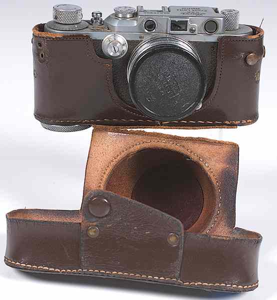 Appraisal: Leica III Ser No Leica III S N ca with