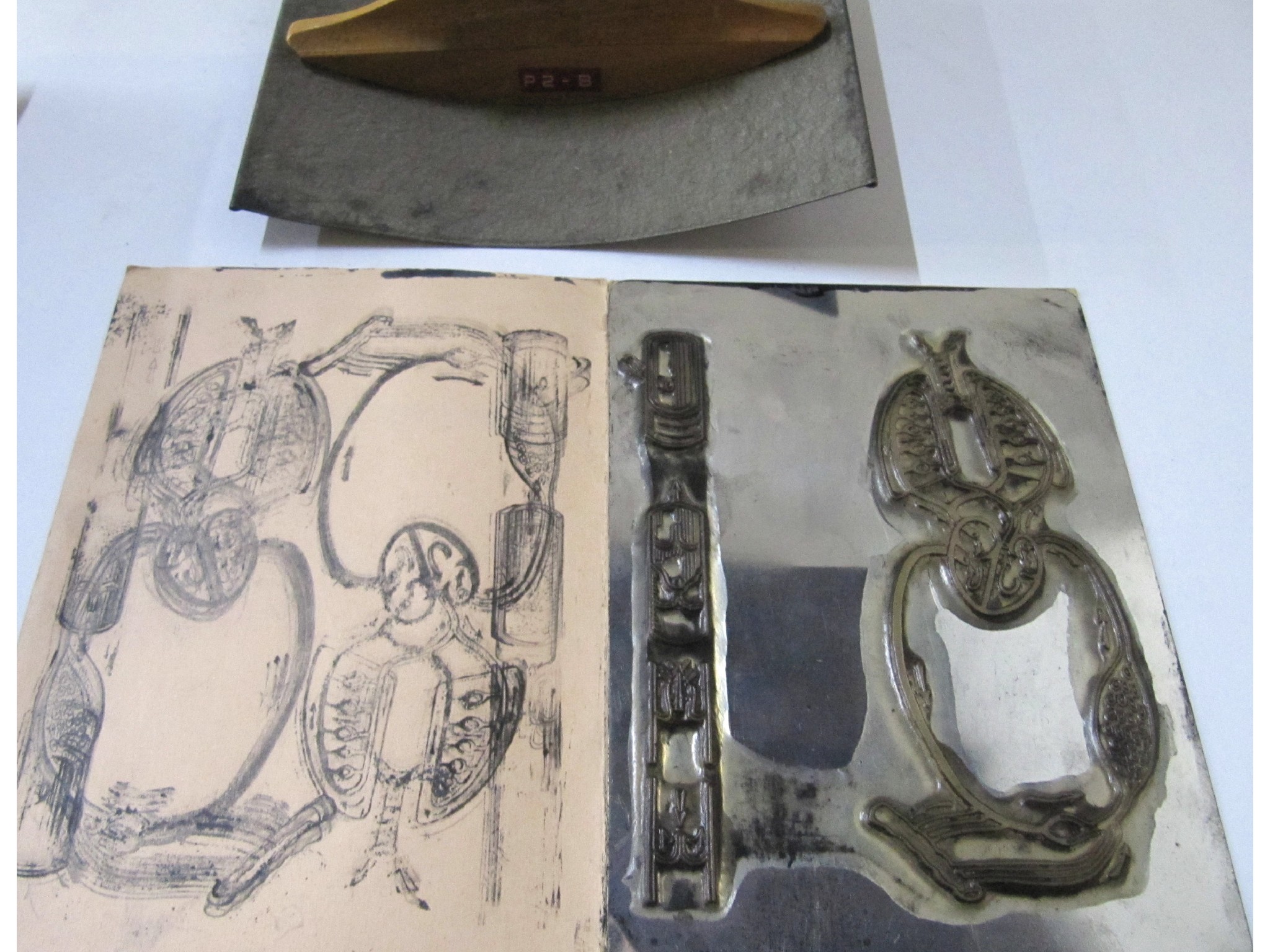 Appraisal: A set of medical printing plates with roller