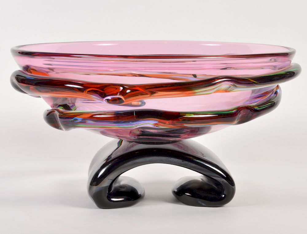 Appraisal: Large 'Ribbon' Art Glass Center Bowl Large art glass center