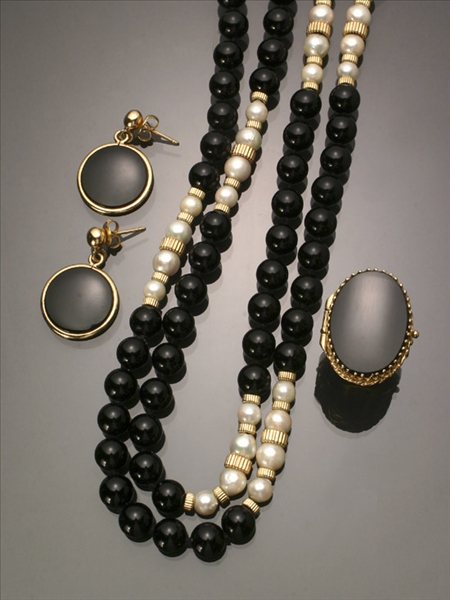 Appraisal: -Karat Yellow-Gold Black Onyx and Cultured Pearl Four-Piece Ensemble Consisting