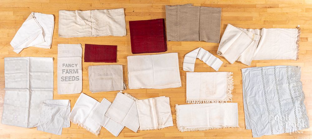 Appraisal: Linen and cotton yardage tablecovers etc Linen and cotton yardage