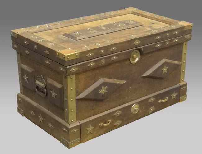 Appraisal: Early tool trunk Entire trunk brass decorated Top has owners