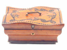 Appraisal: A fine early th century jewellery box the lid decorated