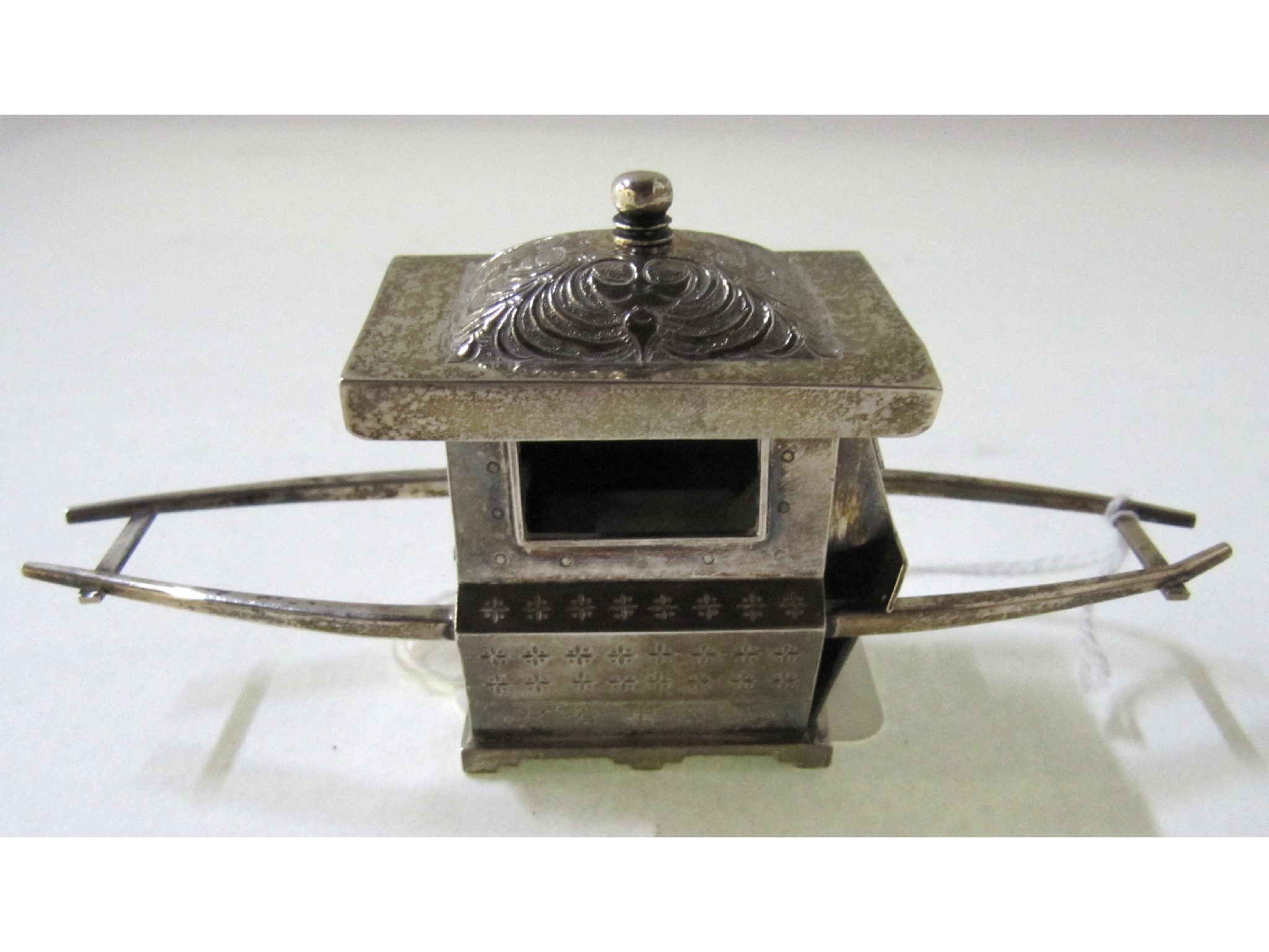 Appraisal: A Chinese silver model of a sedan chair