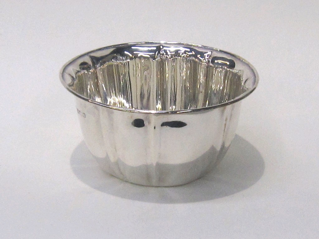 Appraisal: Silver sugar bowl Sheffield