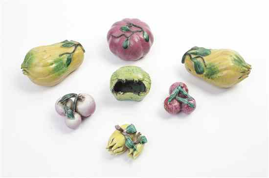 Appraisal: A Group of Six Famille Rose Porcelain Fruit comprising peaches