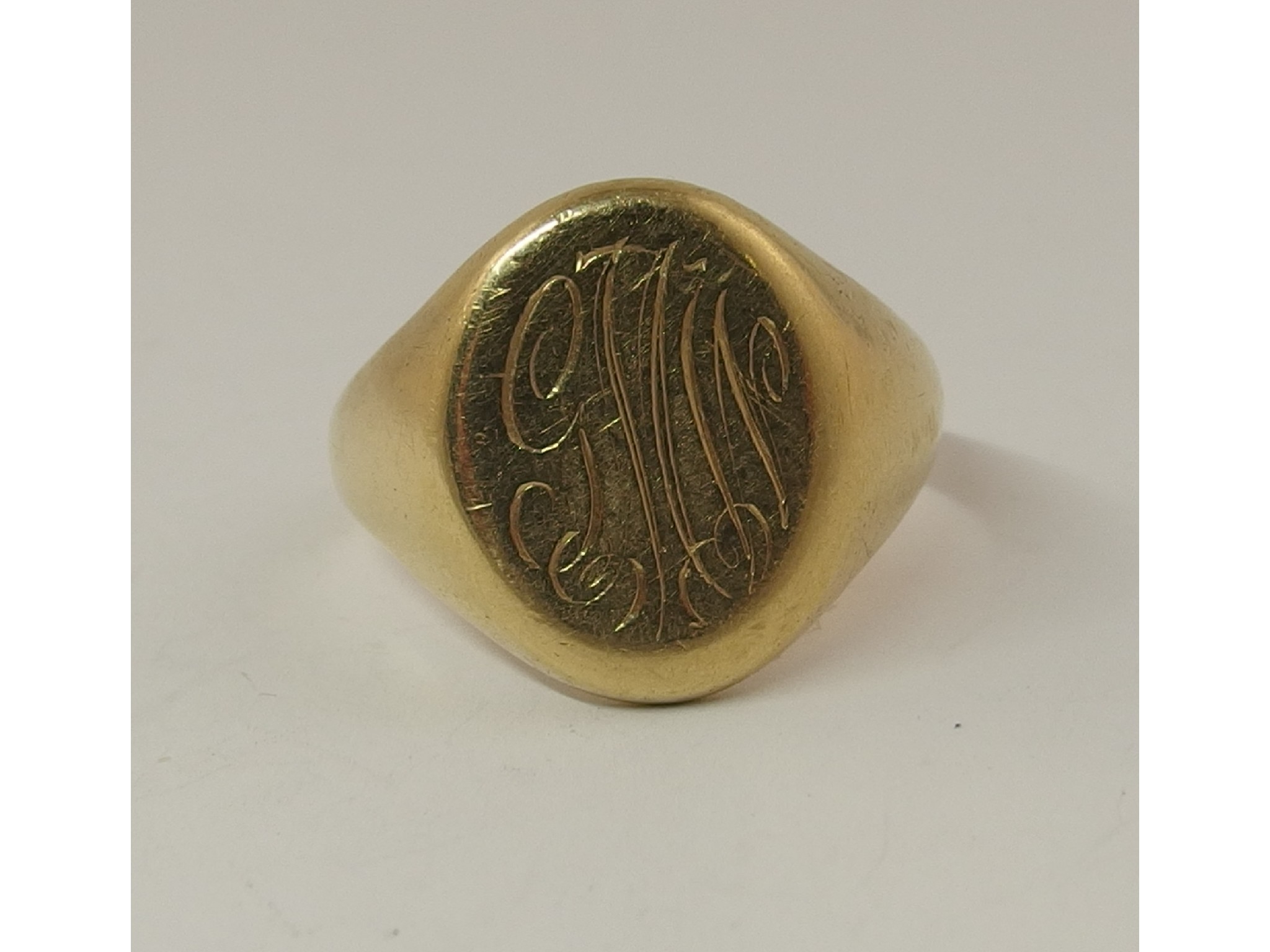 Appraisal: A ct gents large signet ring