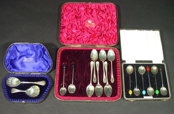 Appraisal: Group of silver items including six Victorian teaspoons with chased