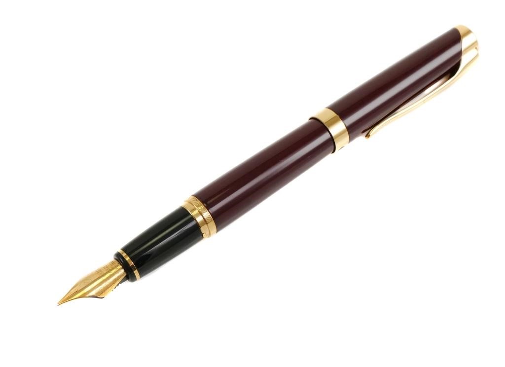 Appraisal: Waterman Letalon burgundy lacquer k gold nib fountain pen Medium