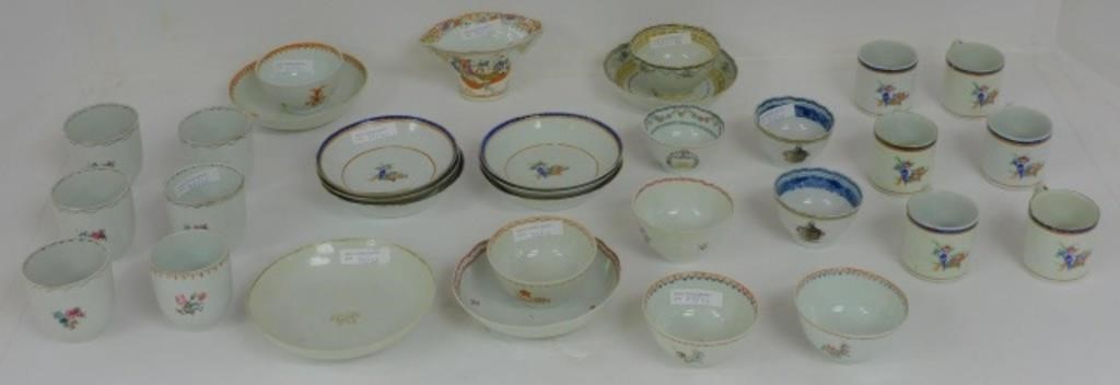 Appraisal: THIRTY-TWO PIECES OF CHINESE EXPORT PORCELAIN th and th century