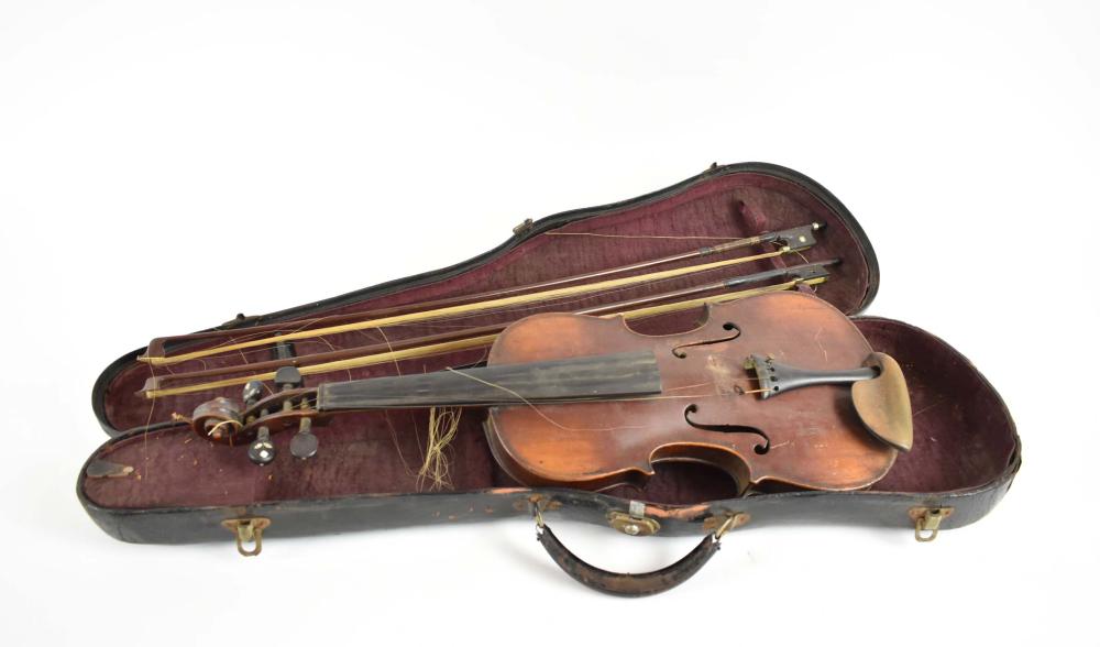 Appraisal: GERMAN SPRUCE AND WALNUT VIOLIN th Century The interior with