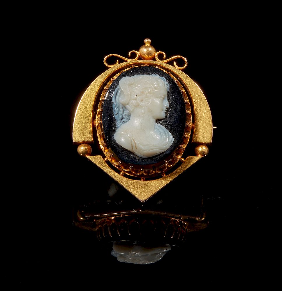 Appraisal: Onyx Cameo k Brooch Onyx cameo brooch in k gold