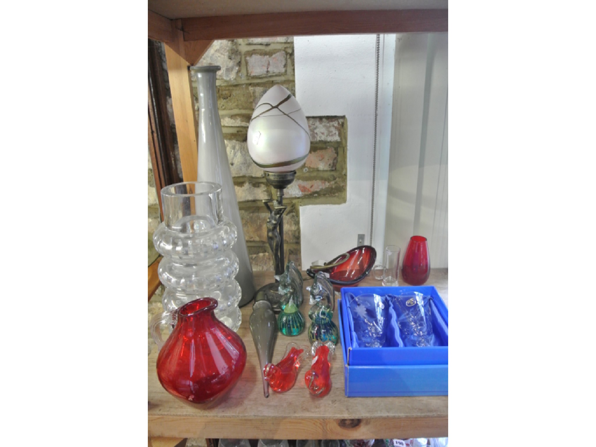 Appraisal: A mixed selection of glasswares to include a heavy clear