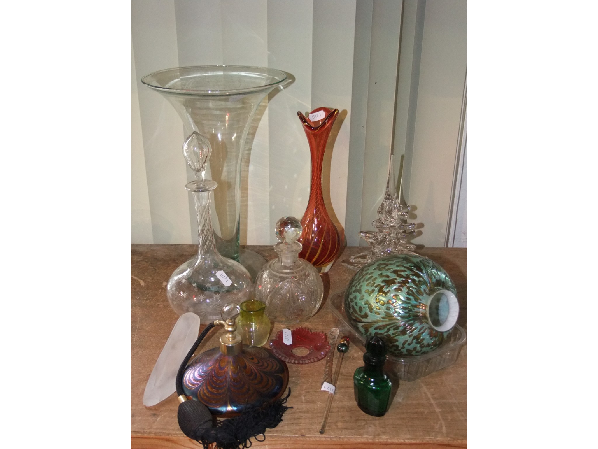 Appraisal: A collection of decorative glass wares to include a shade