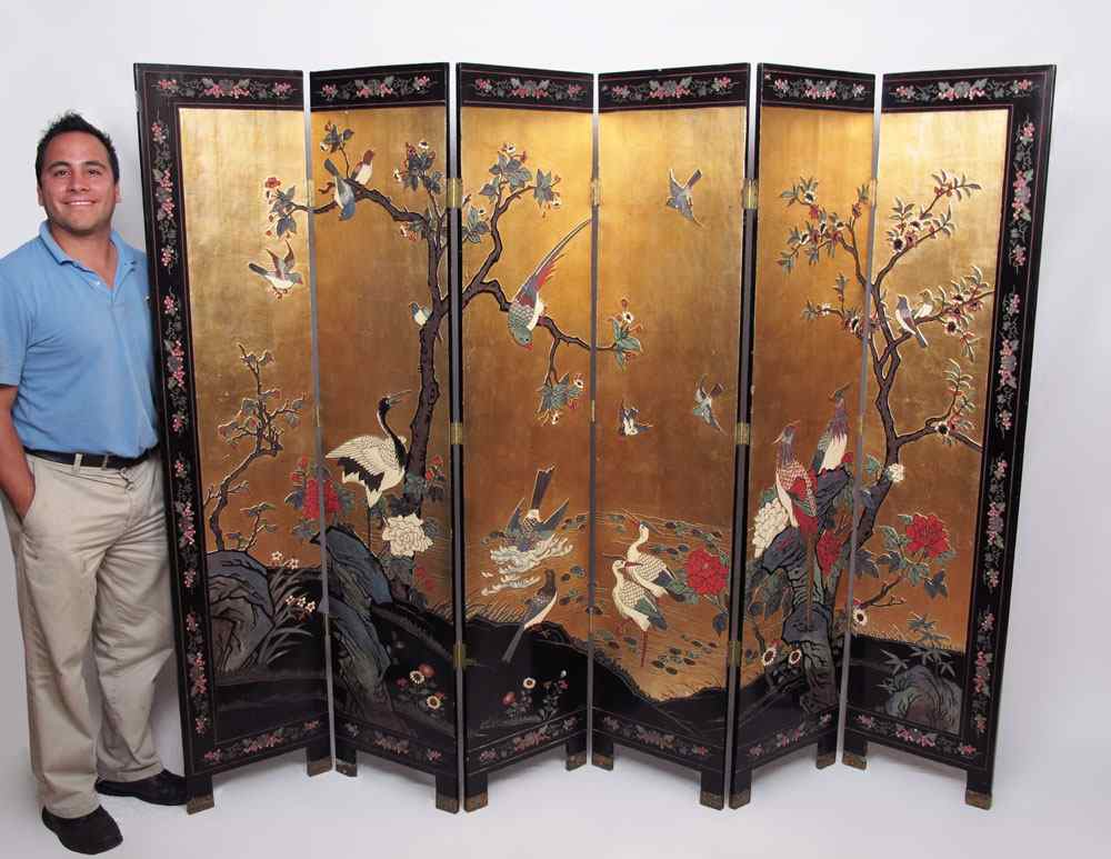 Appraisal: PANEL COROMANDEL ORIENTAL SCREEN panel floor screen with one side