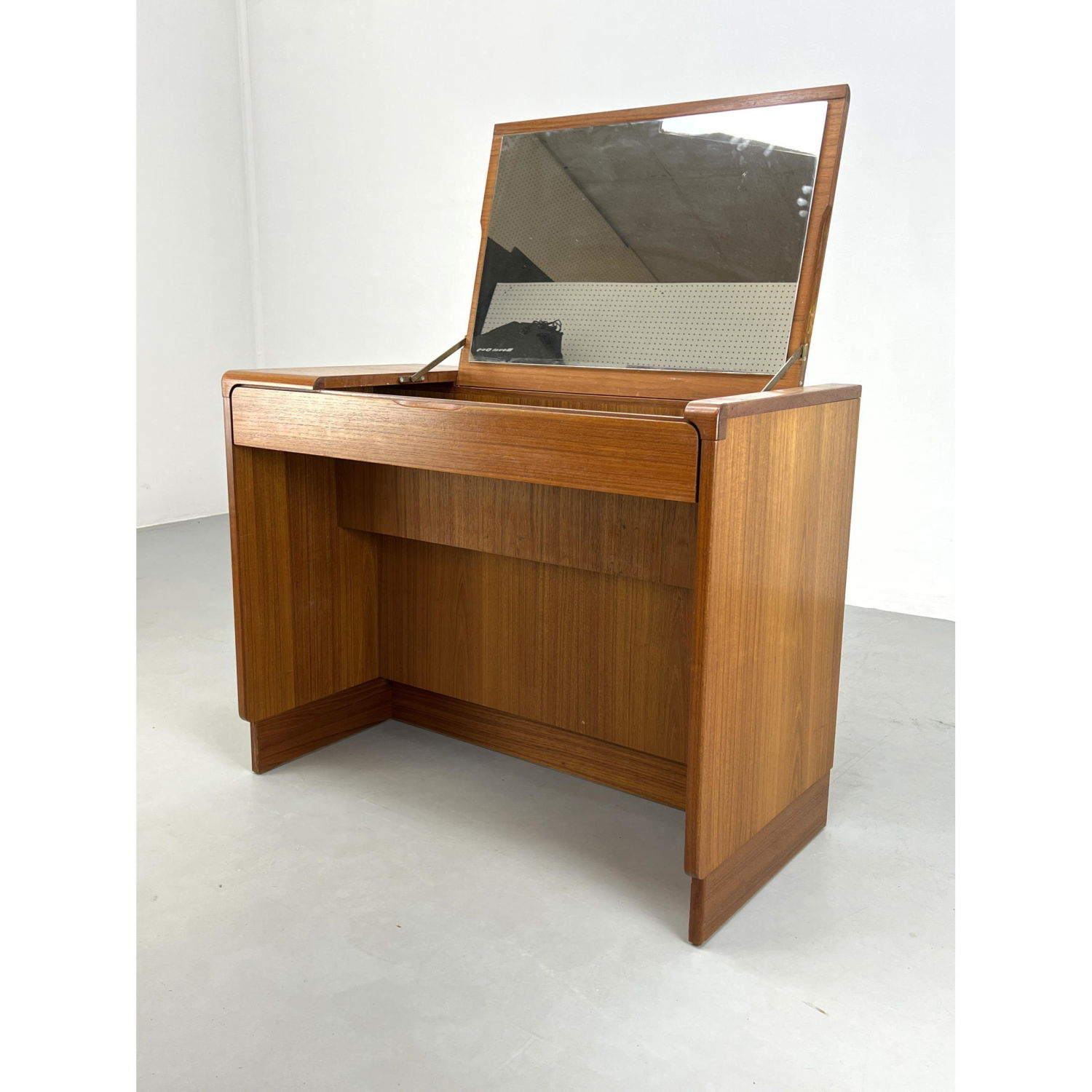 Appraisal: TORRING Danish Modern Teak Vanity Dressing Table Mirrored lift top