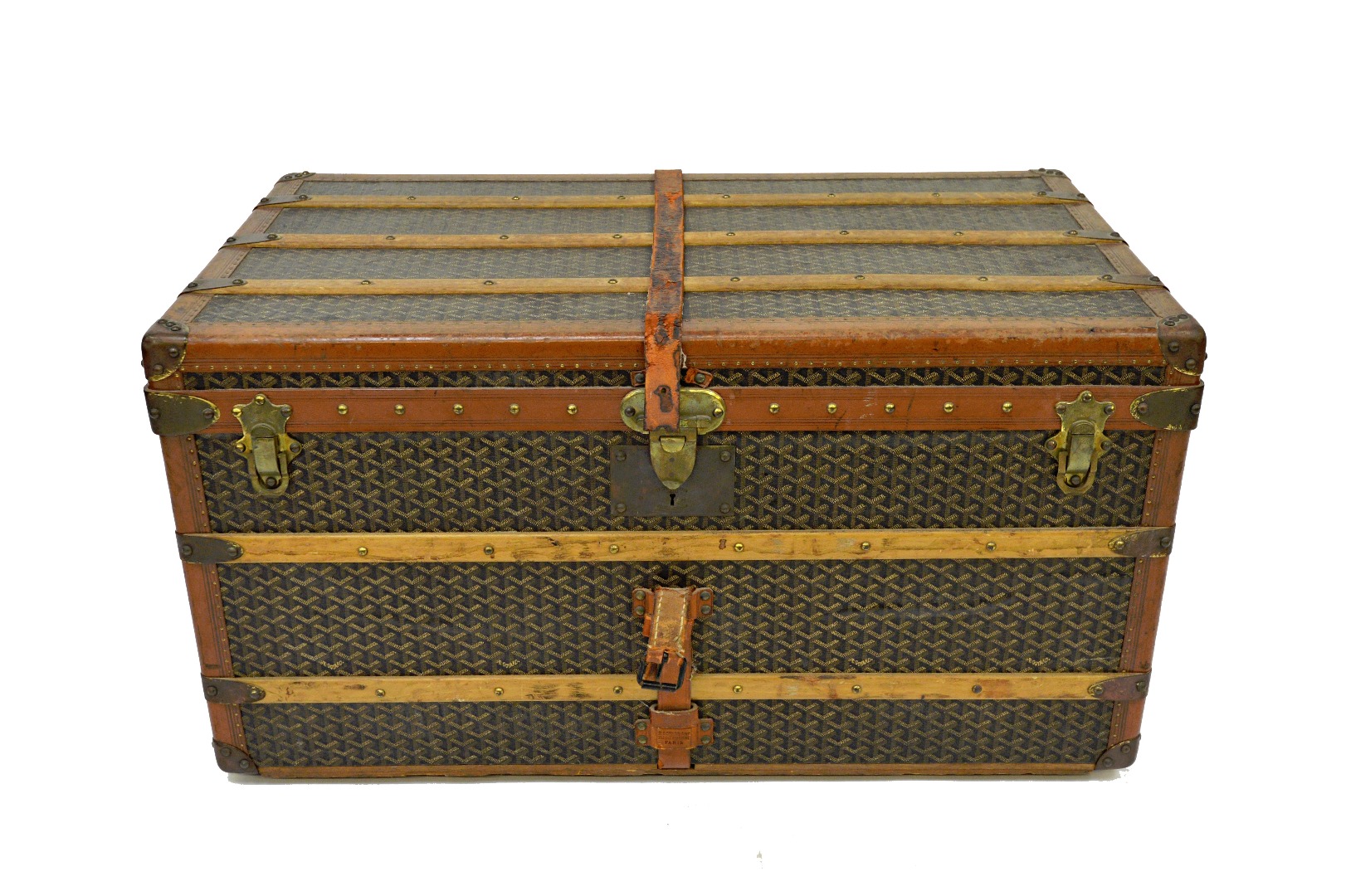 Appraisal: An E Goyard Aine monogram trunk leather bound and with