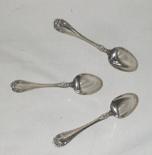 Appraisal: Group of Eighteen Sterling Silver Teaspoons consisting of a set