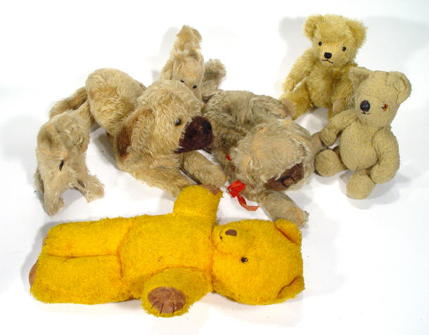 Appraisal: Collection of Edwardian and later childrens soft toys including Merrythought