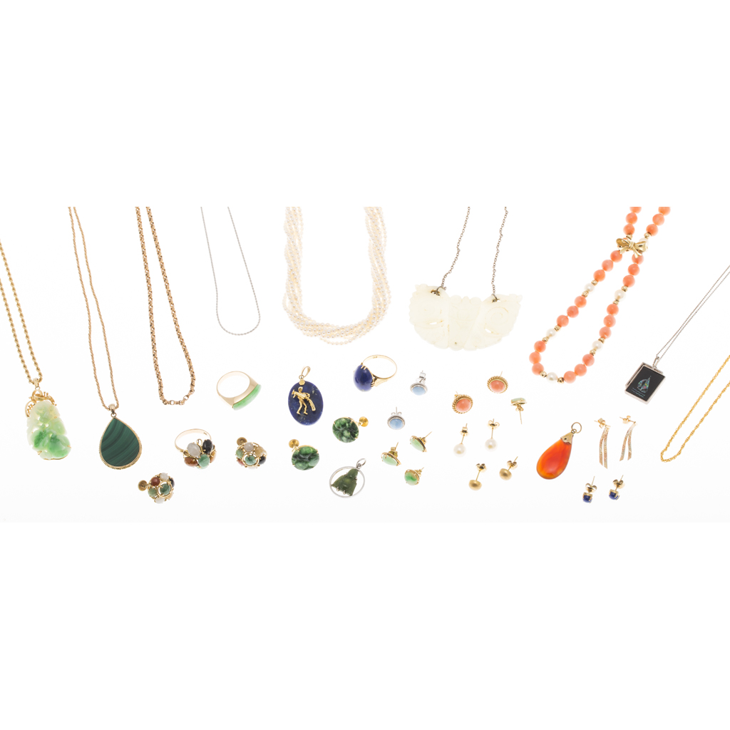 Appraisal: A collection of gem set jewellery to include a coral