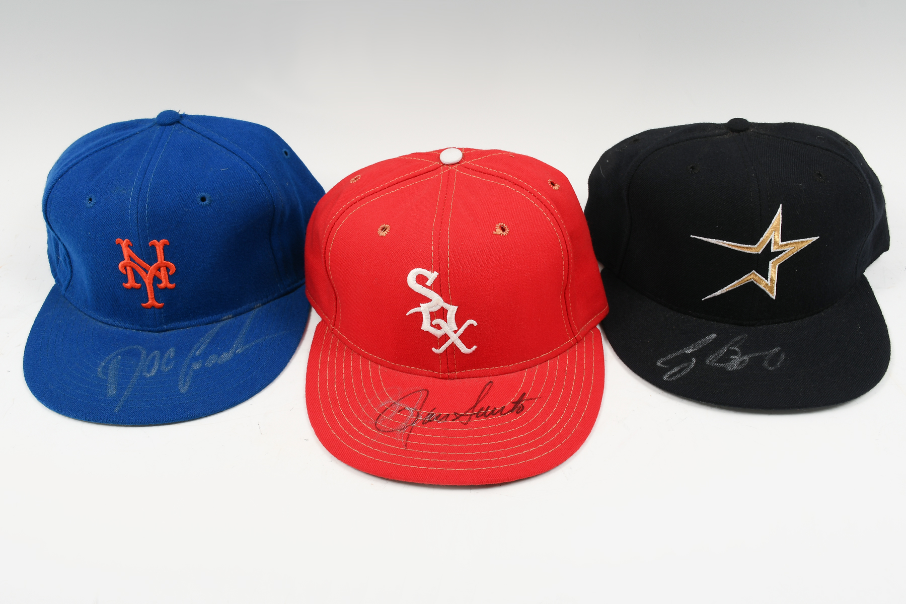 Appraisal: THREE MAJOR LEAGUE BASEBALL SIGNED HATS Dwight ''Doc'' Gooden New