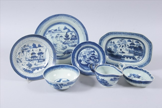 Appraisal: THIRTEEN PIECES CHINESE CANTON AND NANKING PORCELAIN Two sauce boats