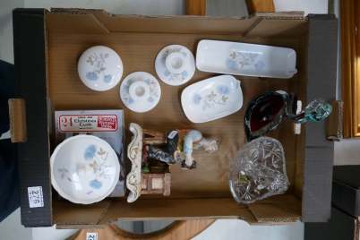 Appraisal: A mixed collection of items to include Wedgwood ice rose